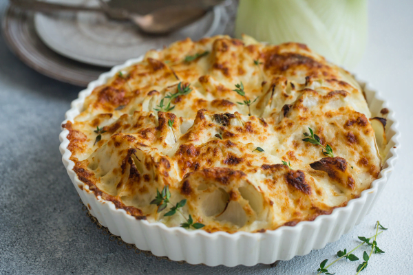 MACARONI WITH CAULIFLOWER AND CHEESE SAUCE
